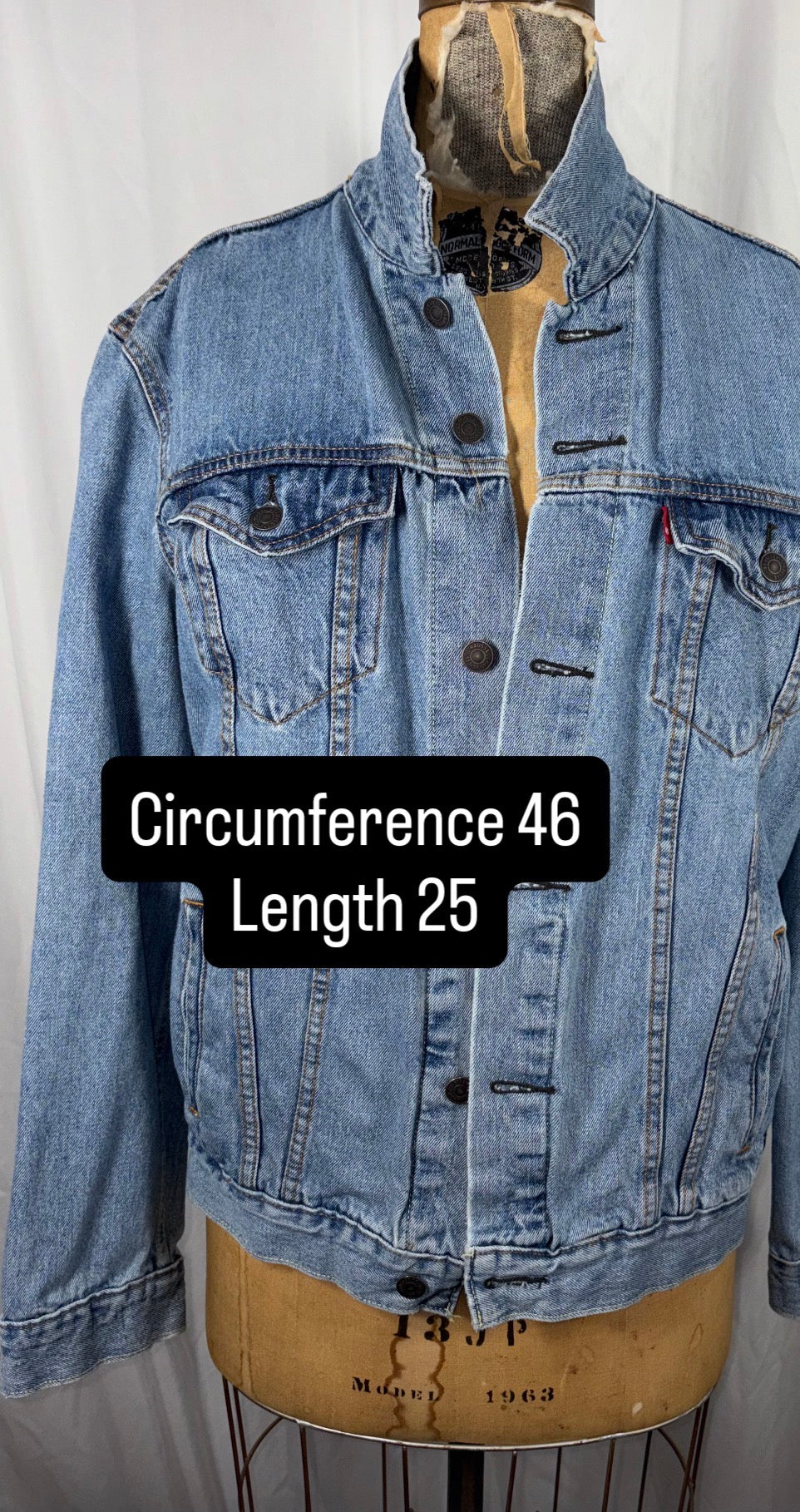 Levi’s size large Jean jacket