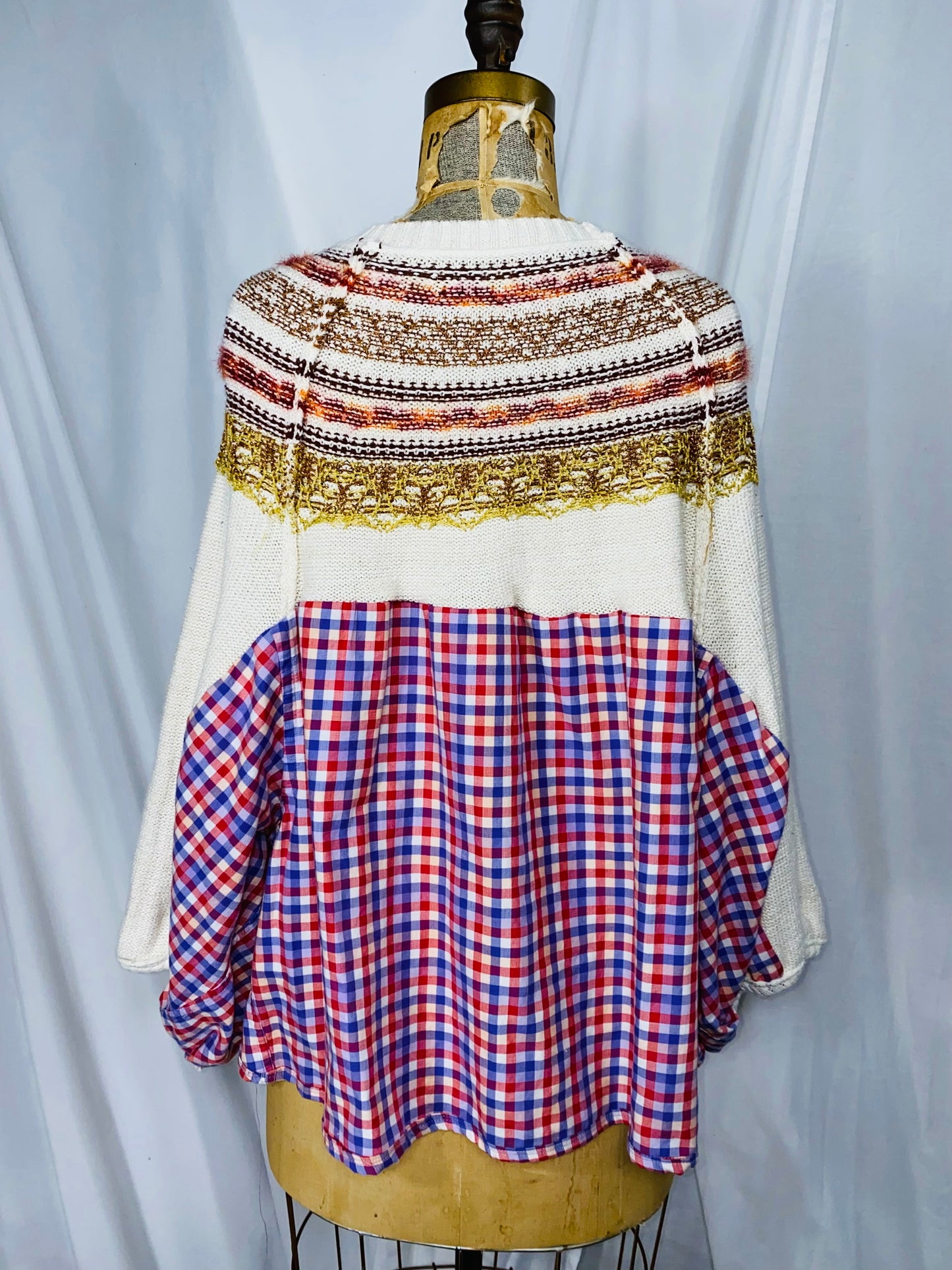 XS/S, S/M, M/L, L/XL Naomi Pullover