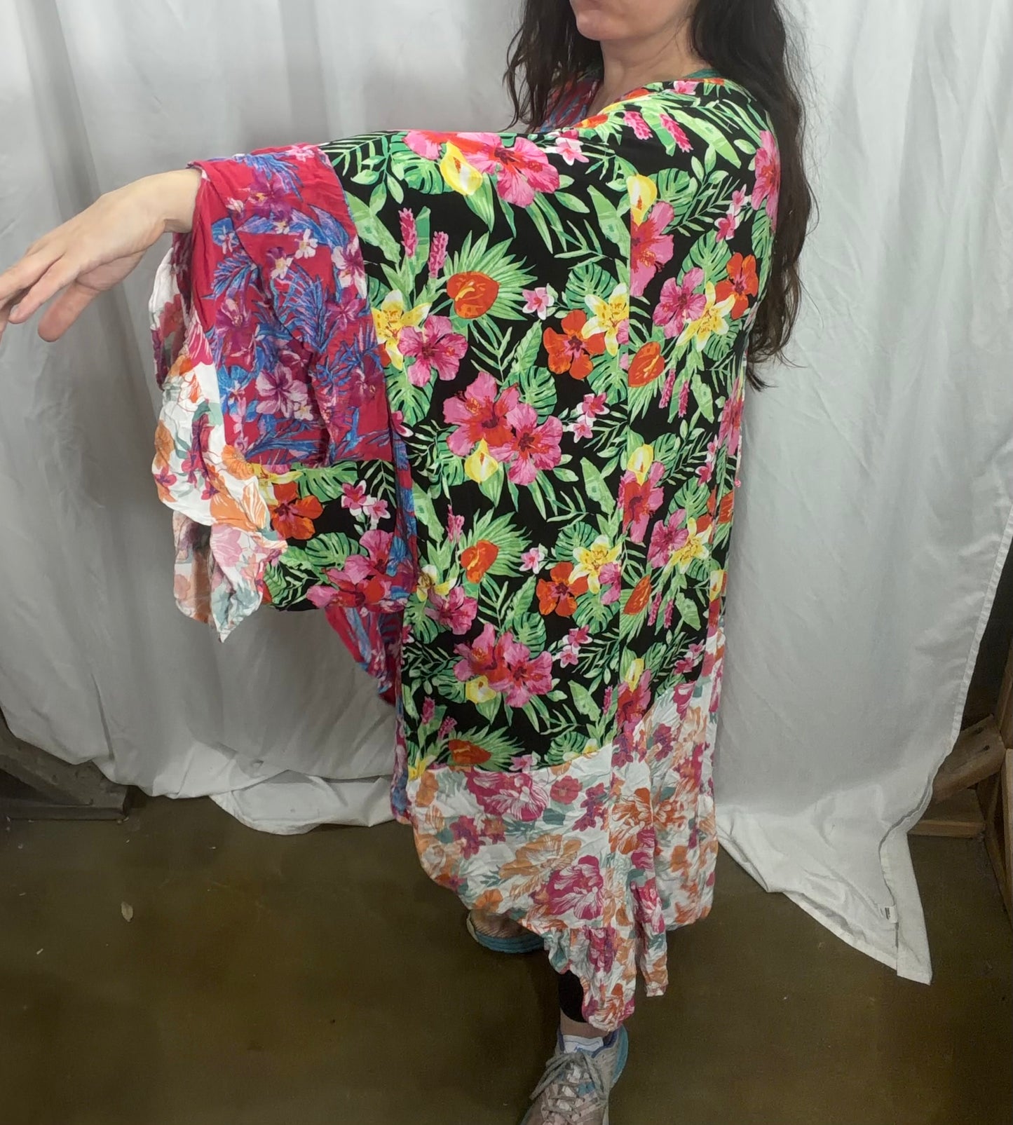 Free Size Camelia Poncho