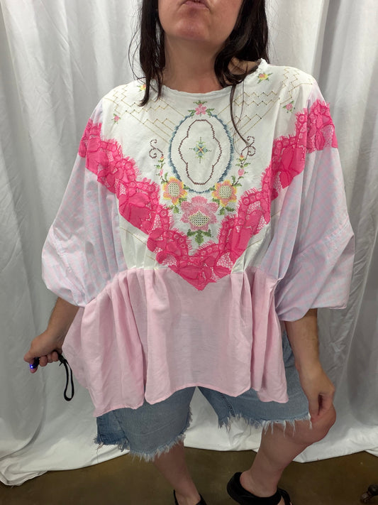 Horizon Lawn Blouse, fits XS to 3X