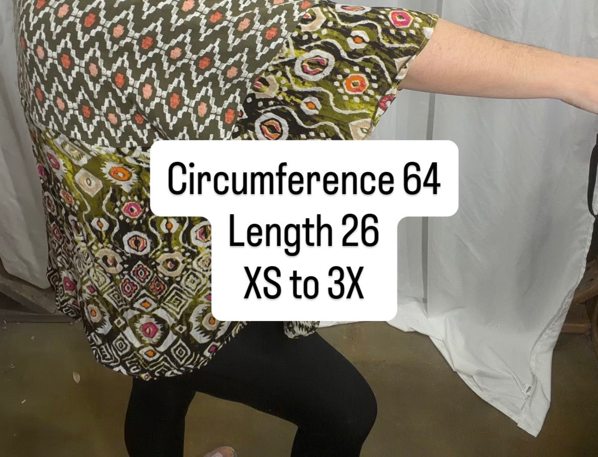 Camelia Tunic, fits XS to 3X