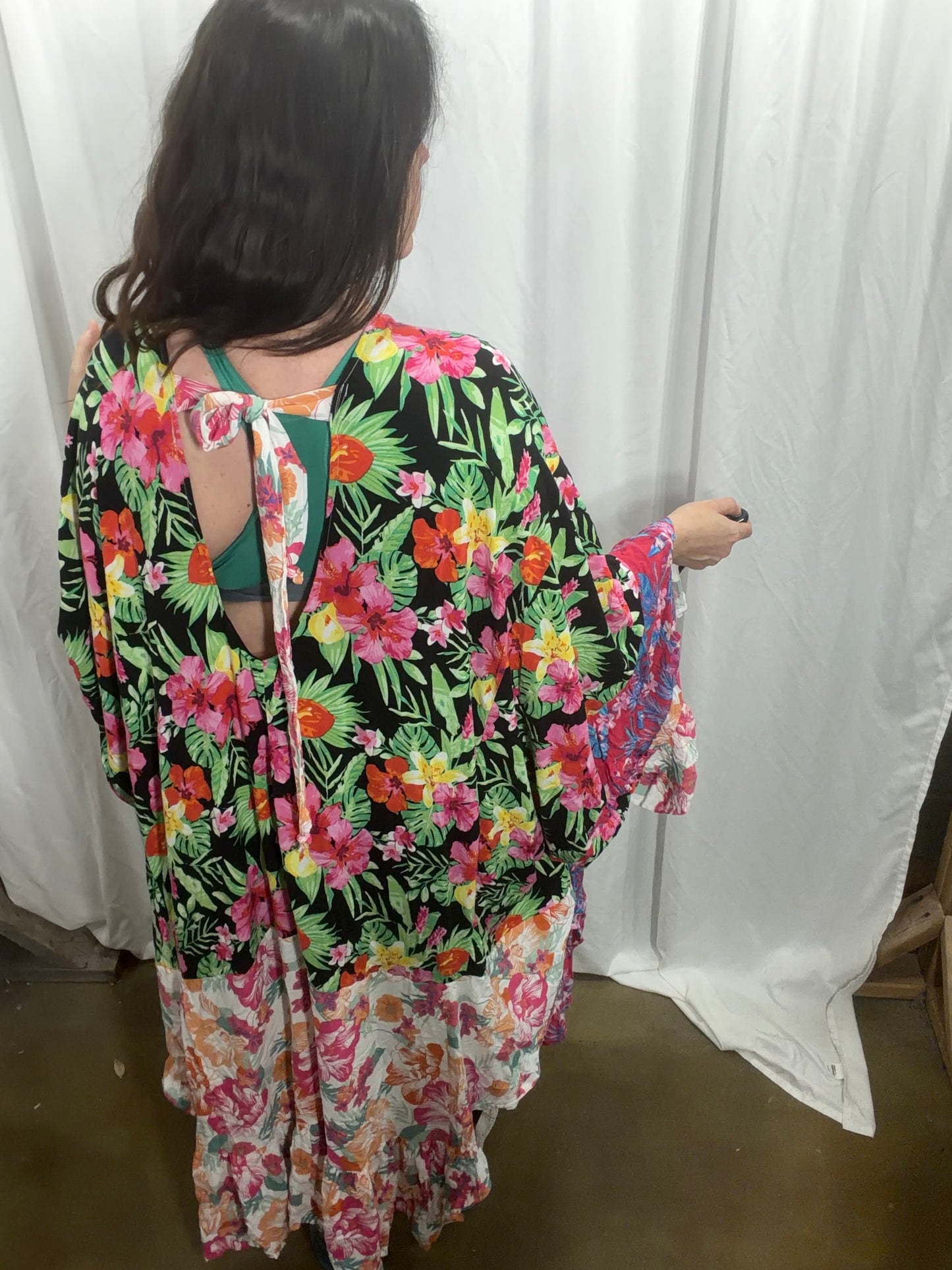 Free Size Camelia Poncho