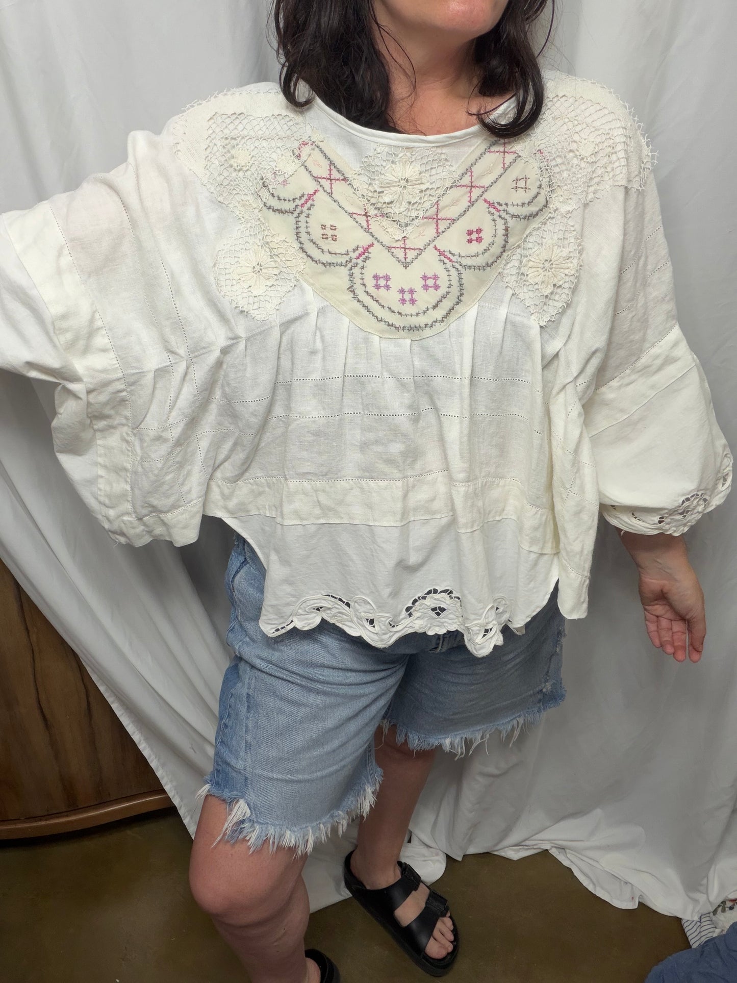 Horizon Lawn Blouse, fits XS to 2X